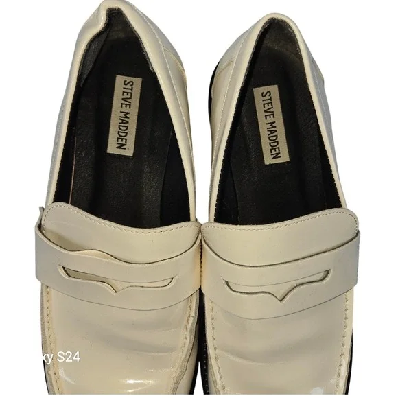 Steve Madden LOTTO Loafer Platform Lug Sole Cream Patent Leather Women's Size 9 - Picture 2 of 7